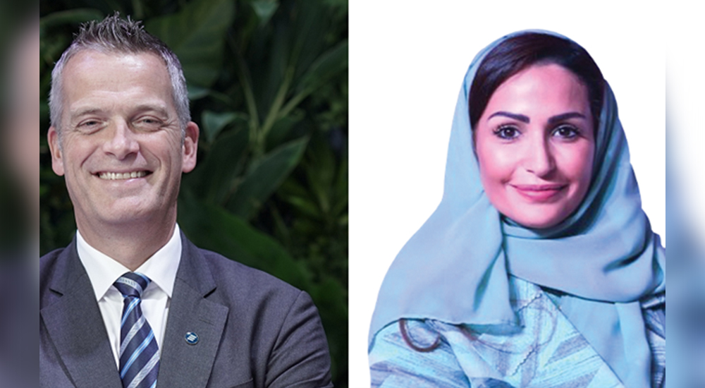 (Left to right) Håkan Cervell, Vice President and Head of Customer Unit stc and Maha Alnuhait, General Manager of Sustainability Program at stc.